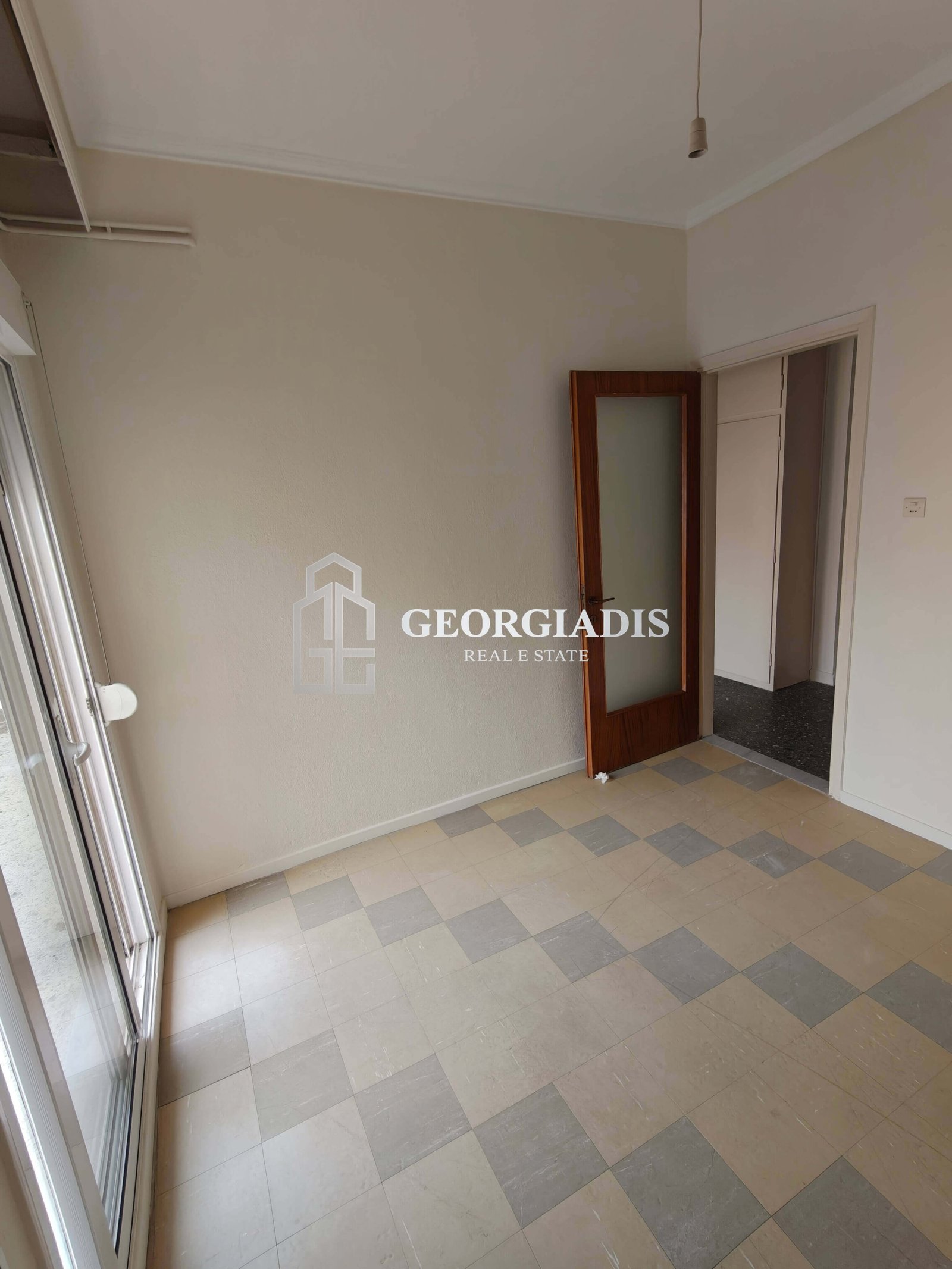 Studio-Γκαρσονίερα 56 τ.μ
